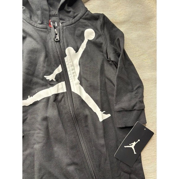 NWT Jordan black  onsie size 18 months - Picture 4 of 7